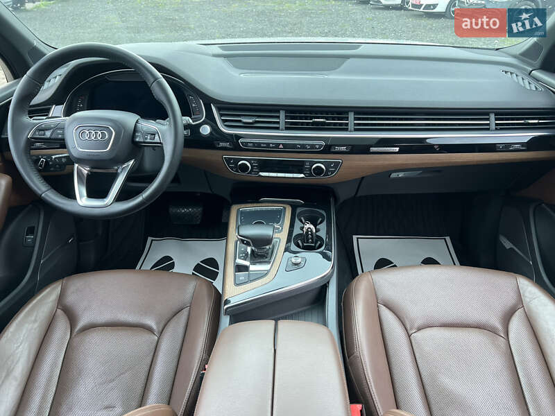 Внедорожник / Кроссовер Audi Q7 2017 в Луцке