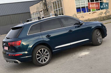 Внедорожник / Кроссовер Audi Q7 2017 в 