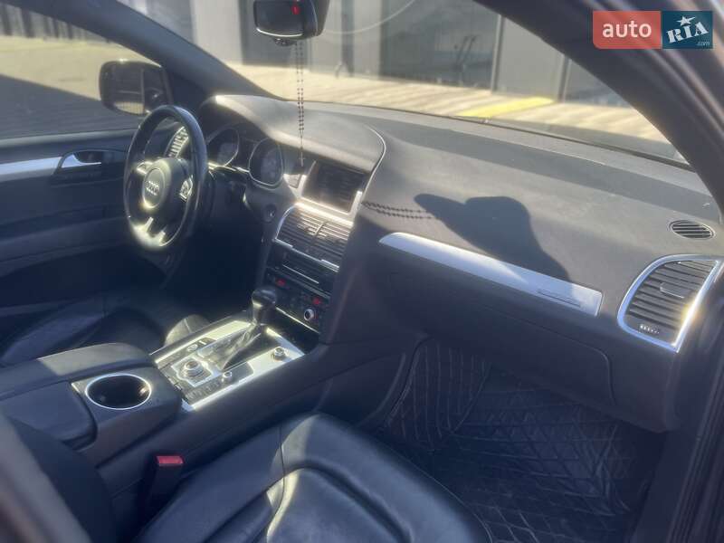 Позашляховик / Кросовер Audi Q7 2014 в Львові