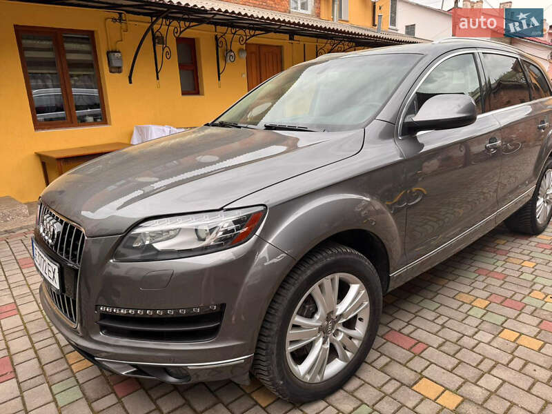Внедорожник / Кроссовер Audi Q7 2011 в 