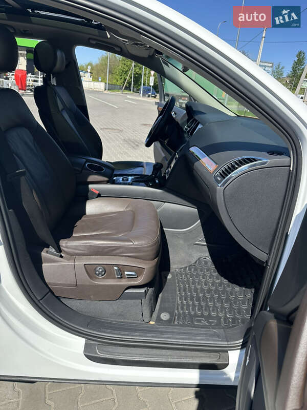 Внедорожник / Кроссовер Audi Q7 2014 в Владимире