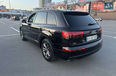 Позашляховик / Кросовер Audi Q7 2015 в Києві