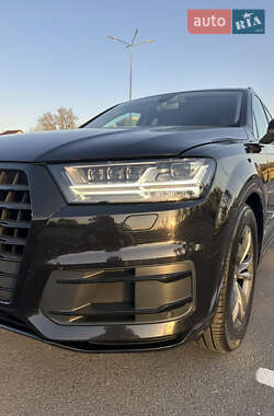 Позашляховик / Кросовер Audi Q7 2015 в Києві
