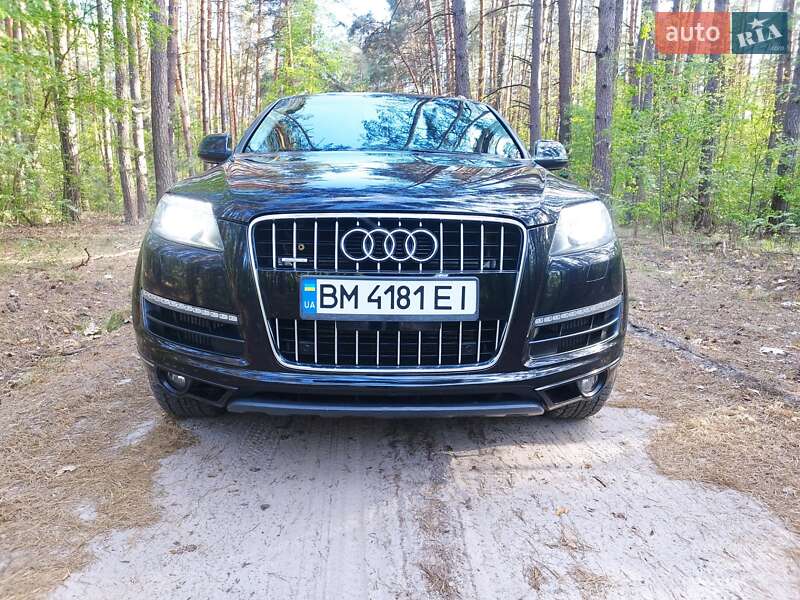 Позашляховик / Кросовер Audi Q7 2010 в Охтирці