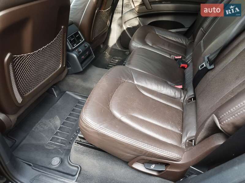 Позашляховик / Кросовер Audi Q7 2010 в Охтирці
