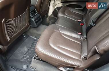 Внедорожник / Кроссовер Audi Q7 2010 в 