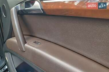 Внедорожник / Кроссовер Audi Q7 2010 в 