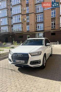 Позашляховик / Кросовер Audi Q7 2016 в Житомирі