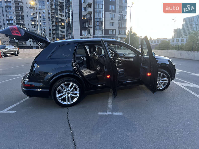 Внедорожник / Кроссовер Audi Q7 2016 в Киеве