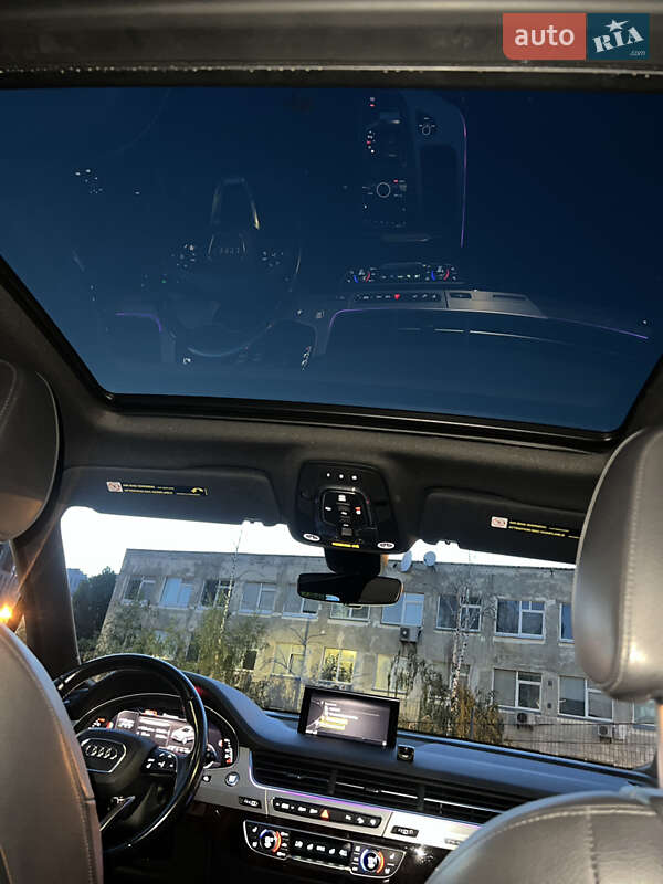 Внедорожник / Кроссовер Audi Q7 2016 в Киеве