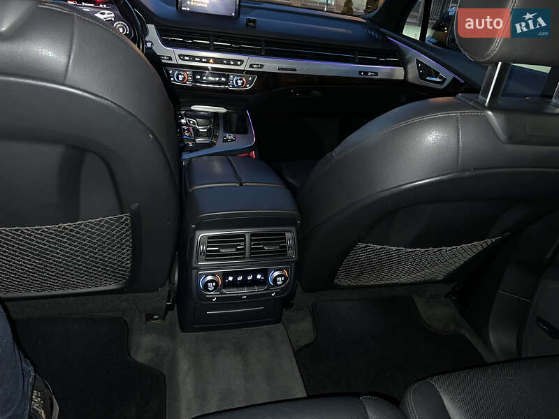 Внедорожник / Кроссовер Audi Q7 2016 в Киеве