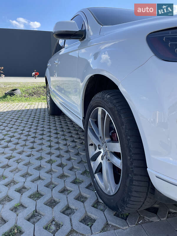 Внедорожник / Кроссовер Audi Q7 2013 в Хмельницком