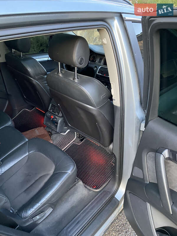 Внедорожник / Кроссовер Audi Q7 2007 в Тячеве