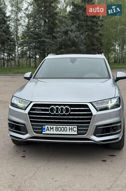 Позашляховик / Кросовер Audi Q7 2016 в Житомирі