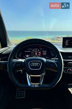Позашляховик / Кросовер Audi Q7 2016 в 