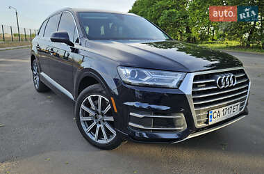 Внедорожник / Кроссовер Audi Q7 2017 в 