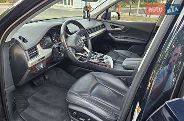 Внедорожник / Кроссовер Audi Q7 2017 в 
