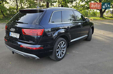 Внедорожник / Кроссовер Audi Q7 2017 в 