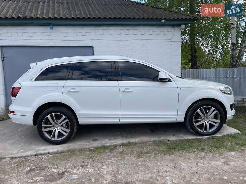 Внедорожник / Кроссовер Audi Q7 2014 в Прилуках