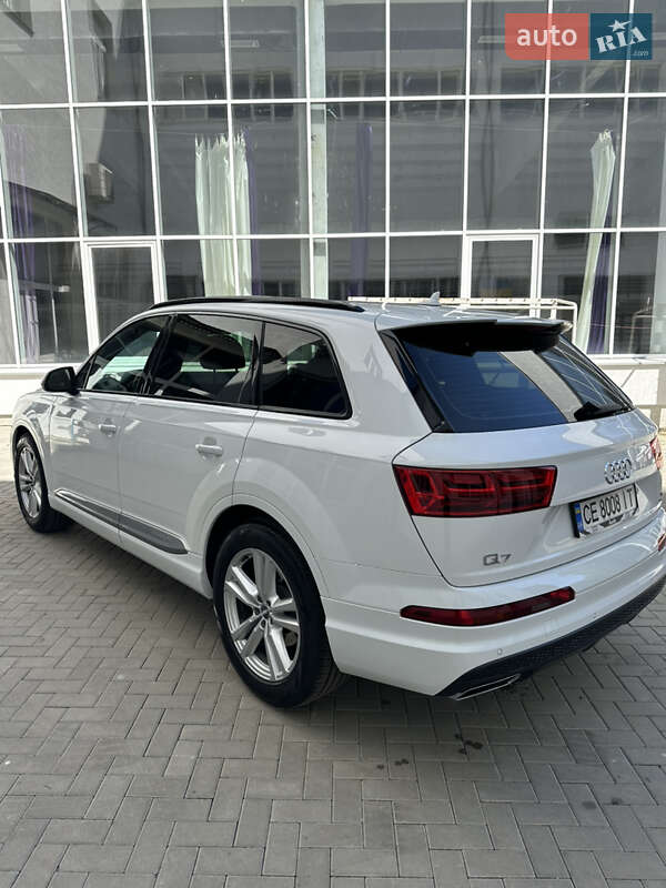 Внедорожник / Кроссовер Audi Q7 2017 в Черновцах