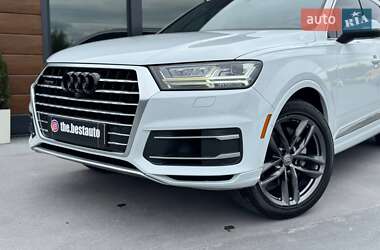 Внедорожник / Кроссовер Audi Q7 2017 в 