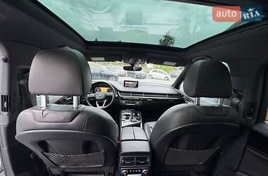 Внедорожник / Кроссовер Audi Q7 2017 в 