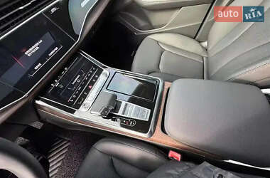 Позашляховик / Кросовер Audi Q7 2022 в 