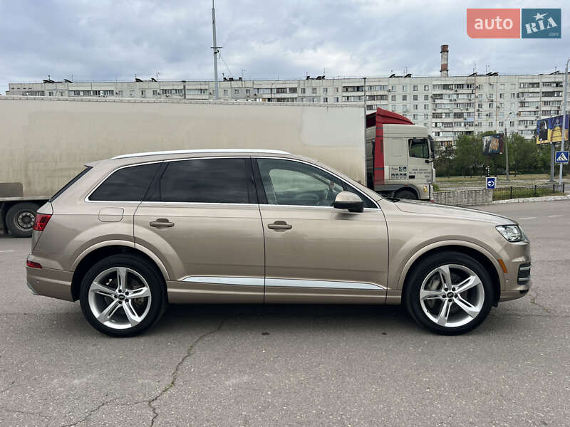 Внедорожник / Кроссовер Audi Q7 2018 в Запорожье