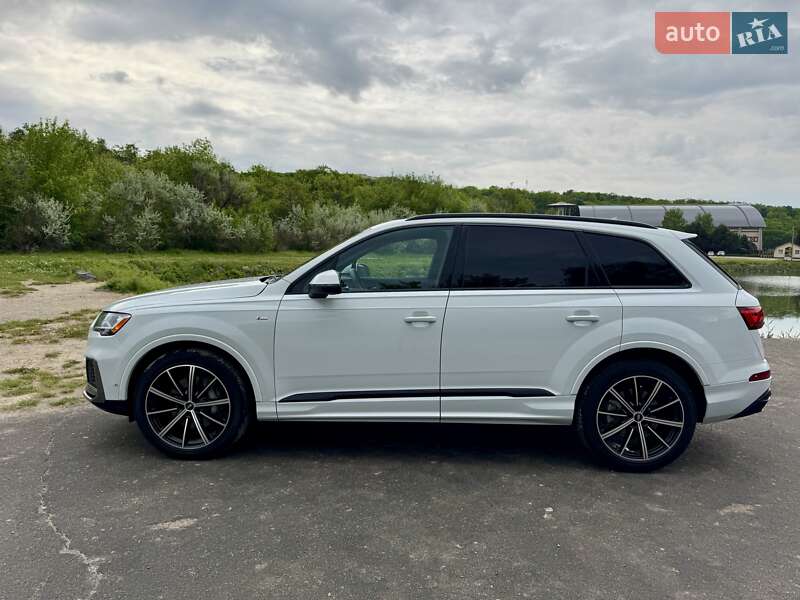 Внедорожник / Кроссовер Audi Q7 2022 в Днепре