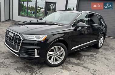Позашляховик / Кросовер Audi Q7 2022 в 
