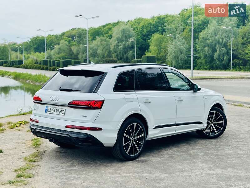 Внедорожник / Кроссовер Audi Q7 2022 в Днепре