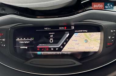 Позашляховик / Кросовер Audi Q7 2022 в 