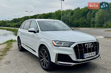 Внедорожник / Кроссовер Audi Q7 2022 в 