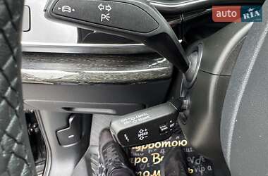 Позашляховик / Кросовер Audi Q7 2022 в 