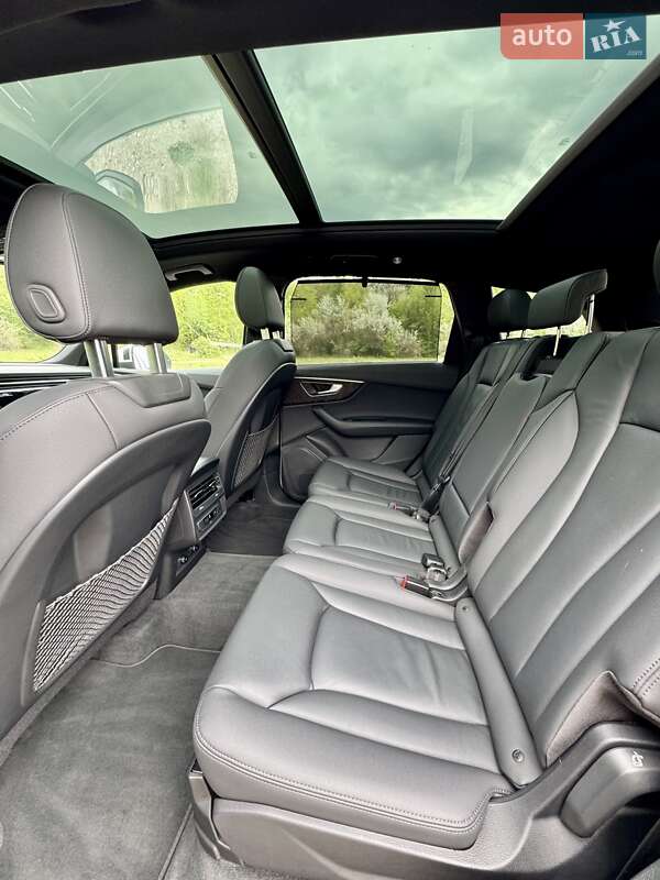 Внедорожник / Кроссовер Audi Q7 2022 в Днепре