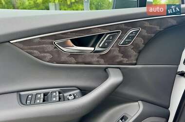 Внедорожник / Кроссовер Audi Q7 2022 в 