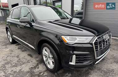 Позашляховик / Кросовер Audi Q7 2022 в 