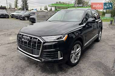 Позашляховик / Кросовер Audi Q7 2022 в 
