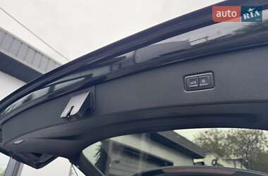Позашляховик / Кросовер Audi Q7 2022 в 