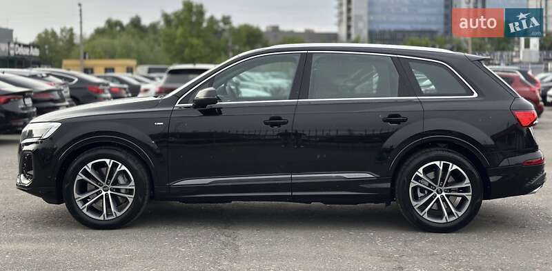 Внедорожник / Кроссовер Audi Q7 2025 в Киеве