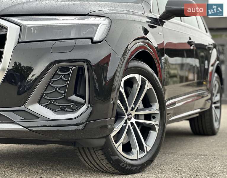 Внедорожник / Кроссовер Audi Q7 2025 в Киеве