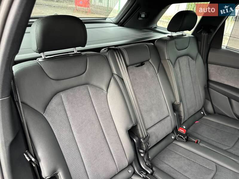Внедорожник / Кроссовер Audi Q7 2025 в Киеве