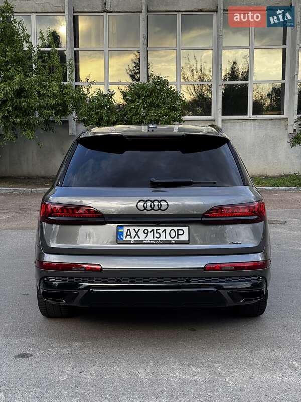 Внедорожник / Кроссовер Audi Q7 2019 в Обухове