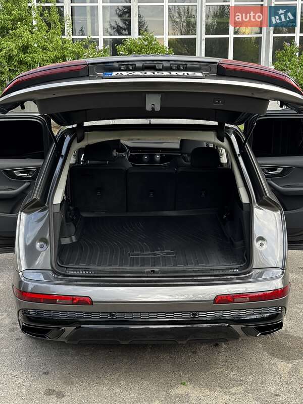 Внедорожник / Кроссовер Audi Q7 2019 в Обухове