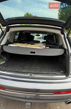 Внедорожник / Кроссовер Audi Q7 2012 в 