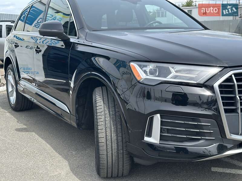 Внедорожник / Кроссовер Audi Q7 2020 в Киеве