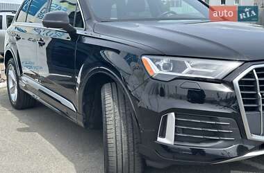 Внедорожник / Кроссовер Audi Q7 2020 в 