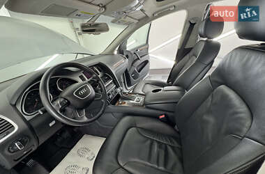 Позашляховик / Кросовер Audi Q7 2013 в 