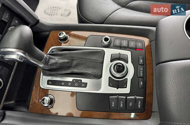 Позашляховик / Кросовер Audi Q7 2013 в 