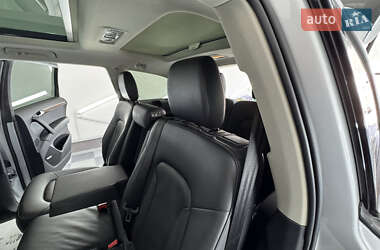 Позашляховик / Кросовер Audi Q7 2013 в 